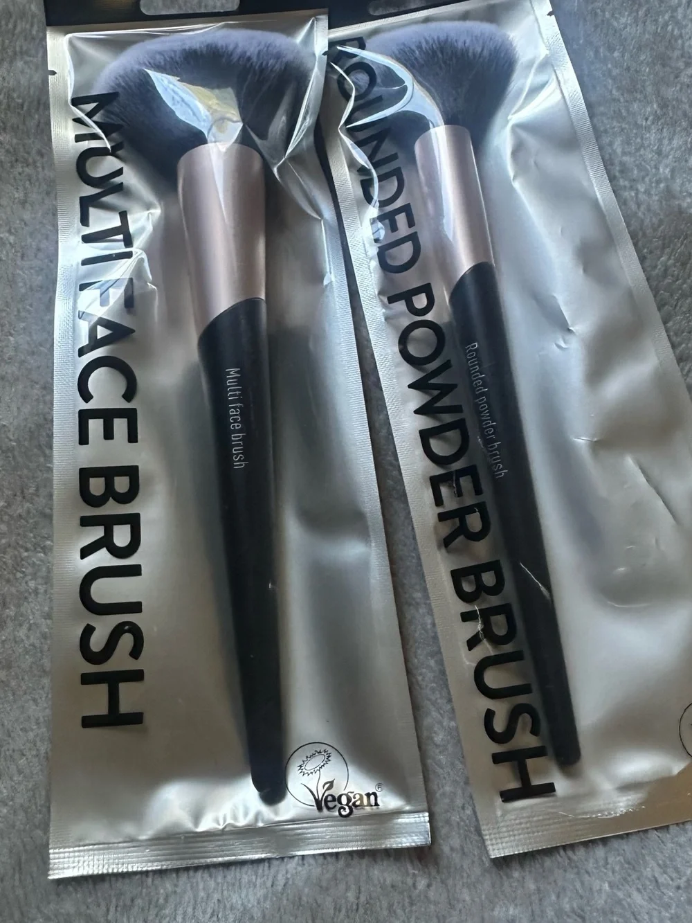 Multi-Use Powder Brush - Rose Gold & Black